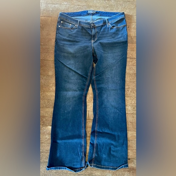 SOLD ON MERCARI - Plus Size Torrid Luxe Slim Boot Jeans Super Stretch Med Wash - Picture 2 of 7